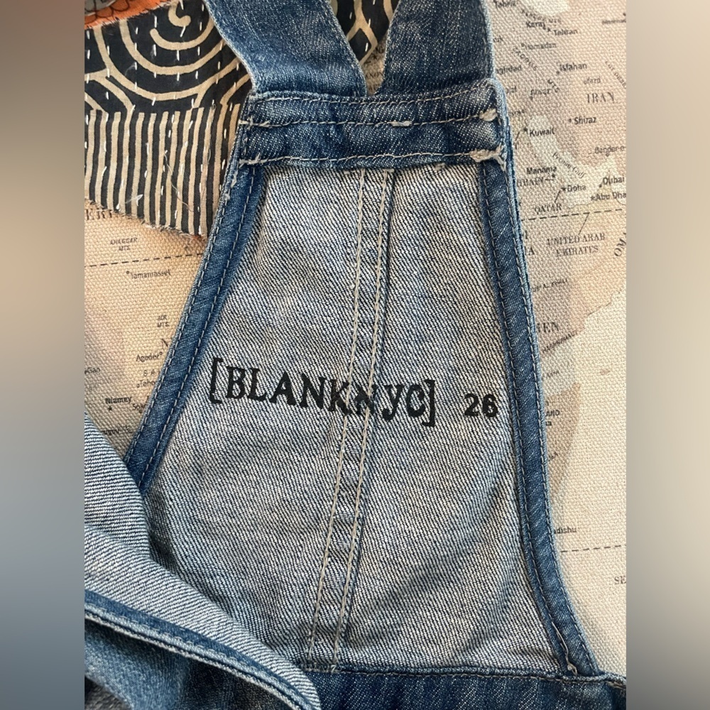 Blank NYC Celebrity Favorite Bunch of Five Jean Denim Short Overalls Size 26 - Picture 11 of 12